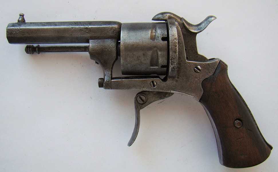 Револьвер системы Лефоше  Бельгия, Льеж. Начало XX века Металл, дерево